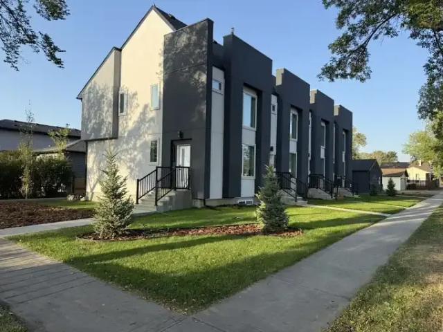 3 Bedroom Townhouse Edmonton AB 101554999
