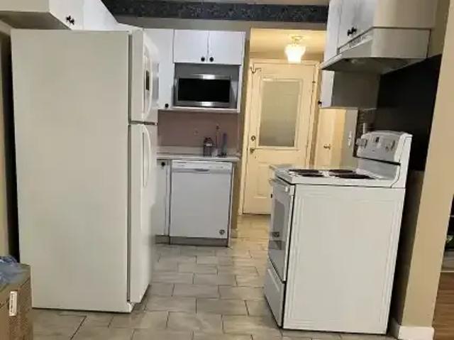 3 Bedroom Townhouse Edmonton AB 102018461