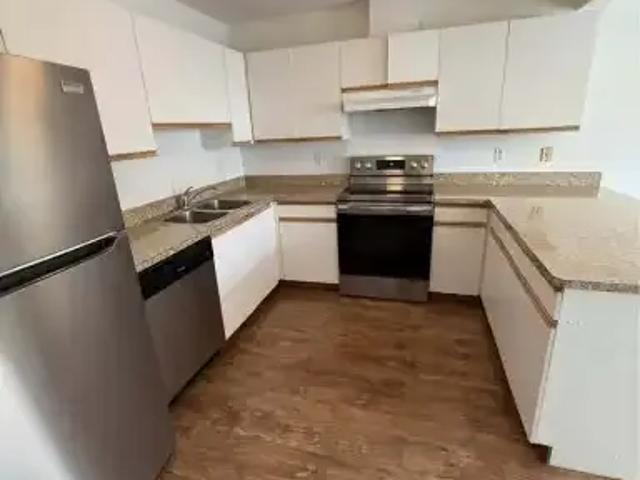 3 Bedroom Townhouse Edmonton AB 102018745