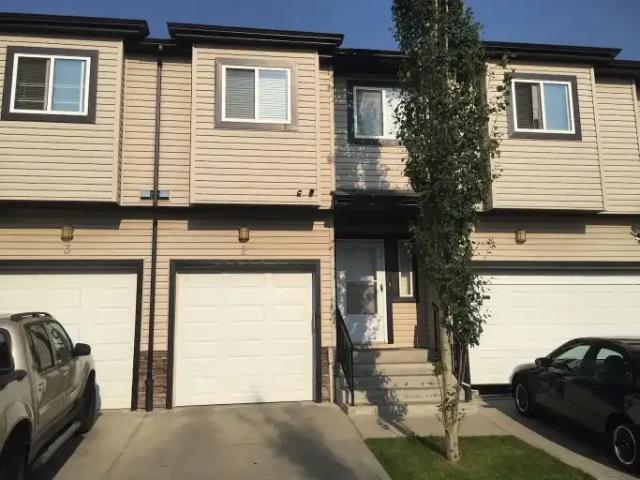 3 Bedroom Townhouse Edmonton AB 102794783