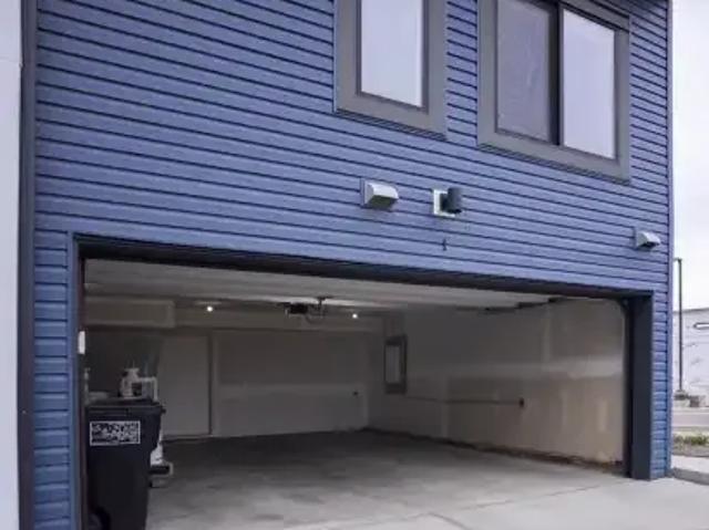 3 Bedroom Townhouse Edmonton AB 102846919