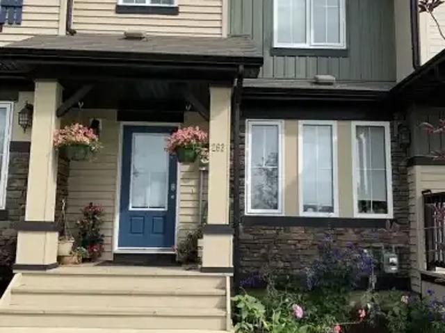 3 Bedroom Townhouse Edmonton AB 103579452
