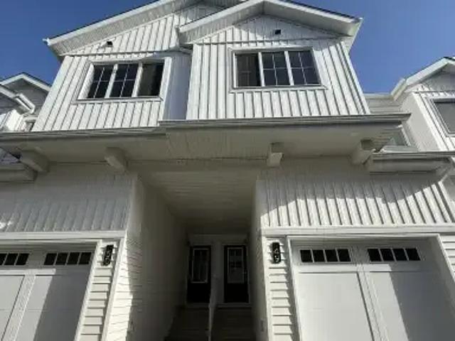 3 Bedroom Townhouse Edmonton AB 103840173