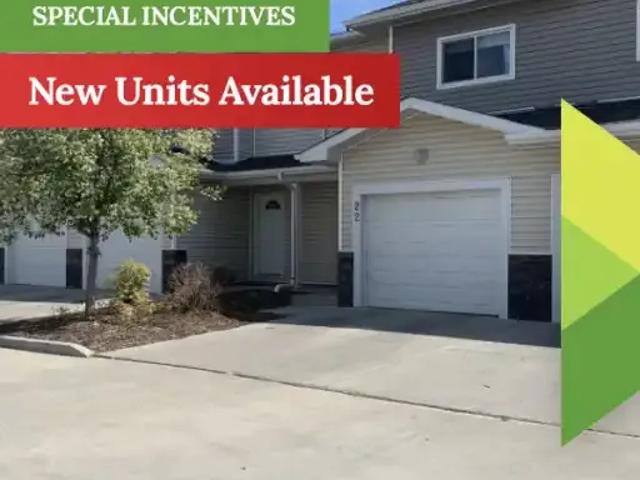 3 Bedroom Townhouse Edmonton AB 103839803