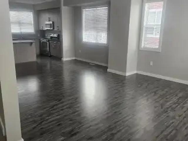 3 Bedroom Townhouse Edmonton AB 104179000