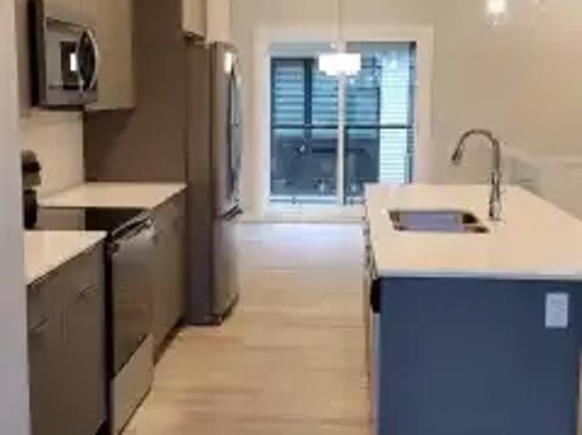 3 Bedroom Townhouse Edmonton AB 104181875