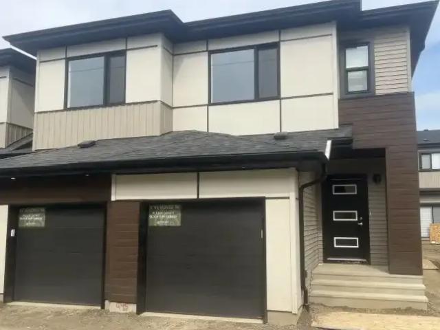 3 Bedroom Townhouse Edmonton AB 104183094