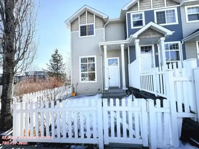 3 Bedroom Townhouse Edmonton AB 104362345