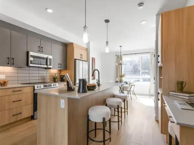 3 Bedroom Townhouse Edmonton AB 104506829