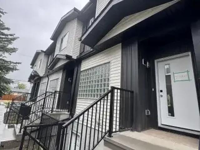 3 Bedroom Townhouse Edmonton AB 104782818