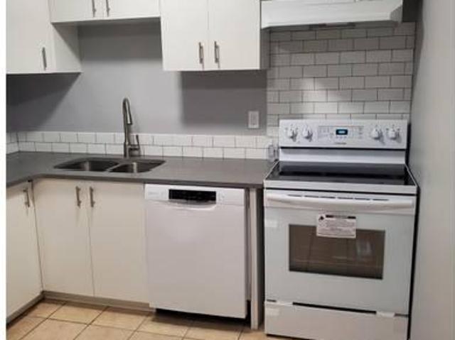 3 Bedroom Townhouse Edmonton AB 104794079