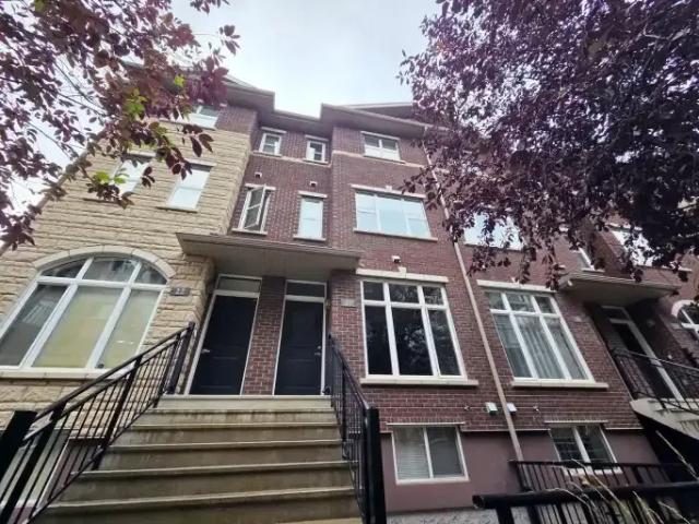 3 Bedroom Townhouse Edmonton AB 104991538