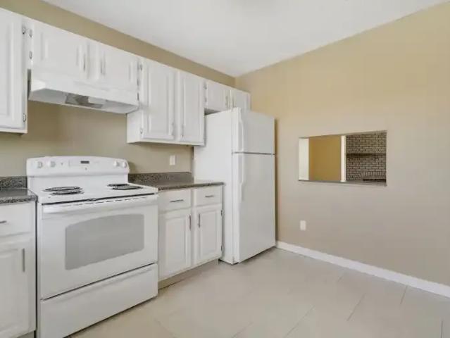 3 Bedroom Townhouse Edmonton AB 105071876