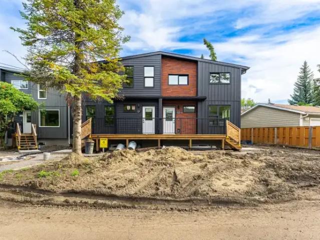3 Bedroom Townhouse Edmonton AB 105072022