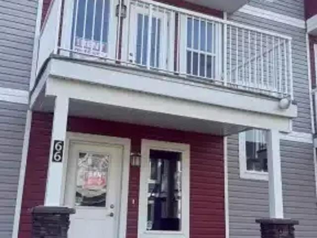3 Bedroom Townhouse Edmonton AB 105023105