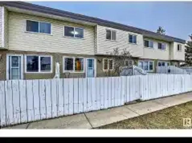 3 Bedroom Townhouse Edmonton AB 105149868