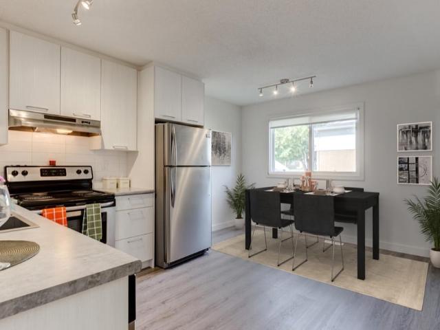 3 Bedroom Townhouse for rent in Radisson Village III in 40 Radcliffe Cres SE, Calgary, Radisson Heights, T2A 6A1