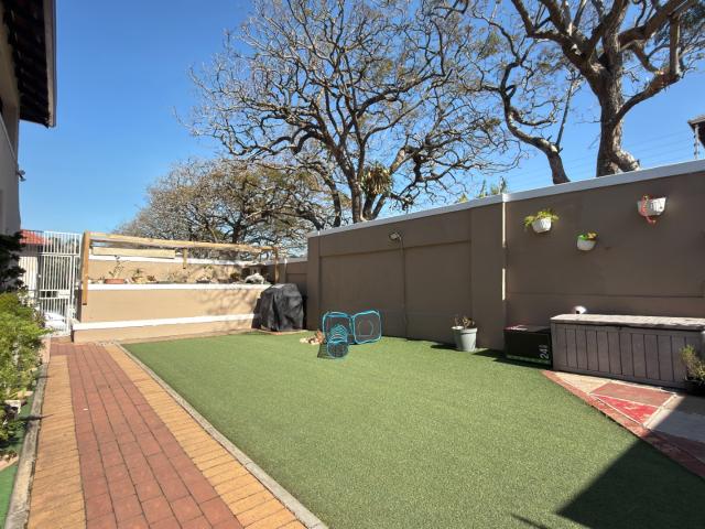 3 Bedroom Townhouse For Sale in Musgrave