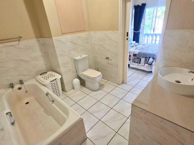3 Bedroom Townhouse For Sale in Margate