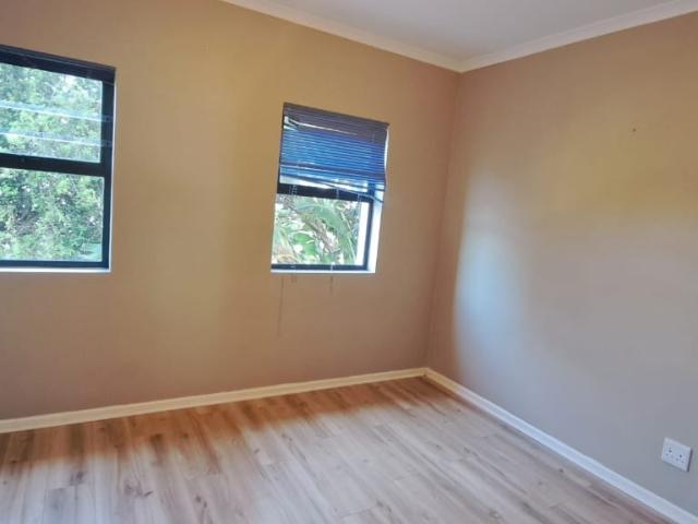 3 Bedroom Townhouse For Sale in Meedingsride