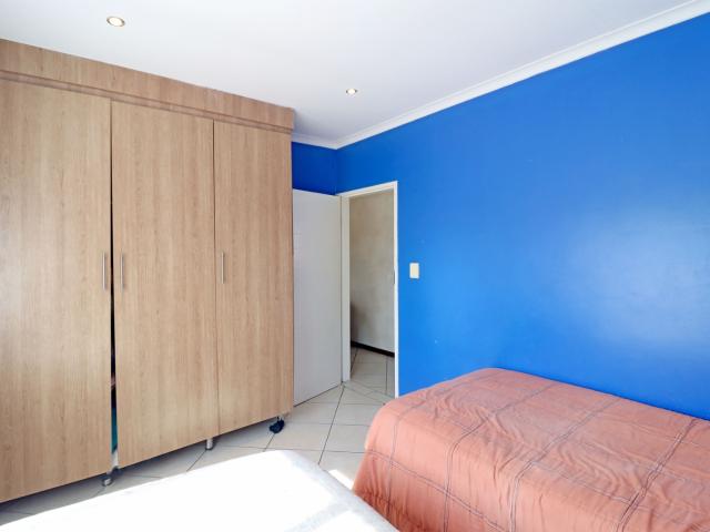 3 Bedroom Townhouse For Sale in Mooikloof Ridge