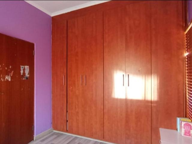 3 Bedroom Townhouse For Sale in Mondeor