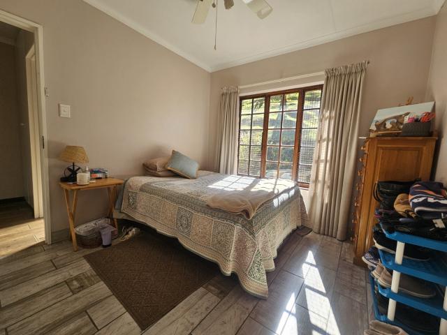 3 Bedroom Townhouse For Sale in Montrose