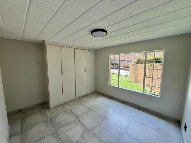 3 Bedroom Townhouse For Sale in Moreleta Park