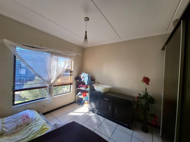 3 Bedroom Townhouse For Sale in Oakdene