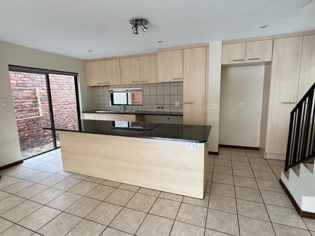 3 Bedroom Townhouse For Sale in Olympus AH