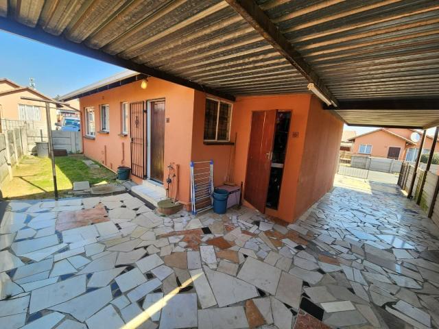 3 Bedroom Townhouse For Sale in Ormonde