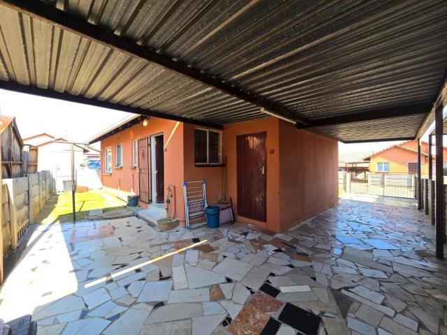 3 Bedroom Townhouse For Sale in Ormonde