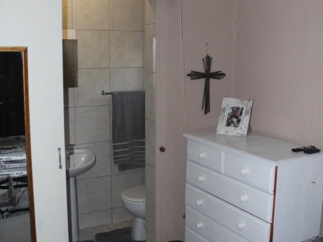 3 Bedroom Townhouse For Sale in Amanzimtoti