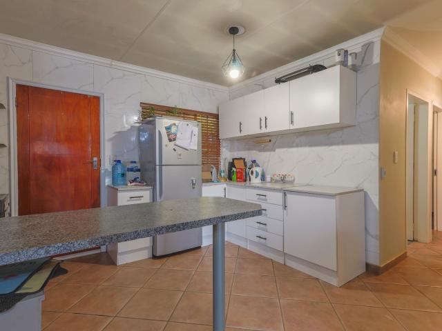 3 Bedroom Townhouse For Sale in Amberfield Glen