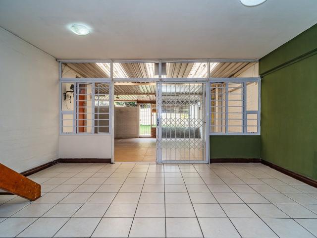 3 Bedroom Townhouse For Sale in Ashley