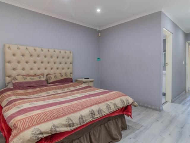3 Bedroom Townhouse For Sale in Bassonia