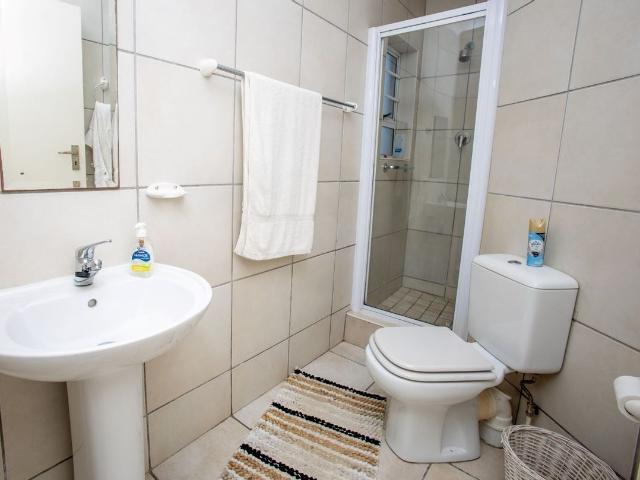 3 Bedroom Townhouse For Sale in Beacon Bay