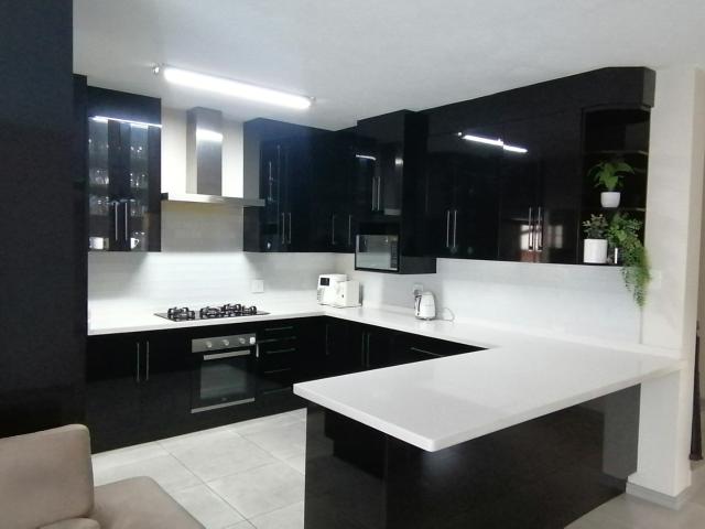 3 Bedroom Townhouse For Sale in Bendor