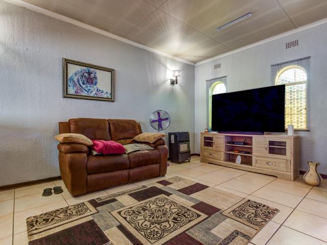 3 Bedroom Townhouse For Sale in Birchleigh
