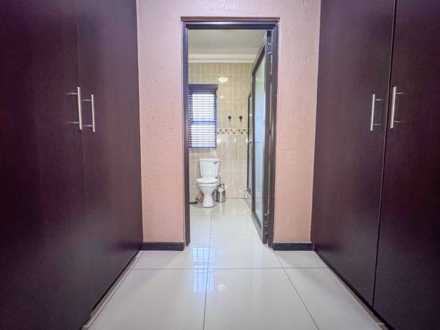 3 Bedroom Townhouse For Sale in Brackendowns