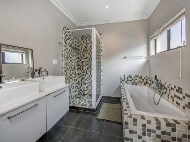 3 Bedroom Townhouse For Sale in Broadacres