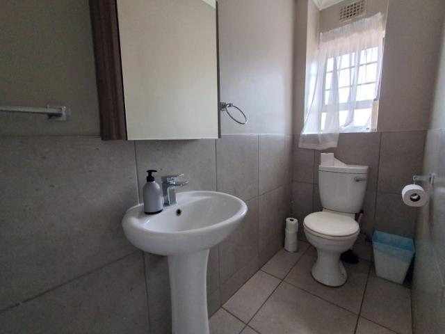 3 Bedroom Townhouse For Sale in Derdepoort