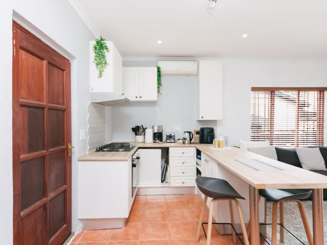 3 Bedroom Townhouse For Sale in Douglasdale