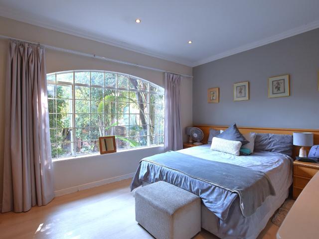 3 Bedroom Townhouse For Sale in Edenburg