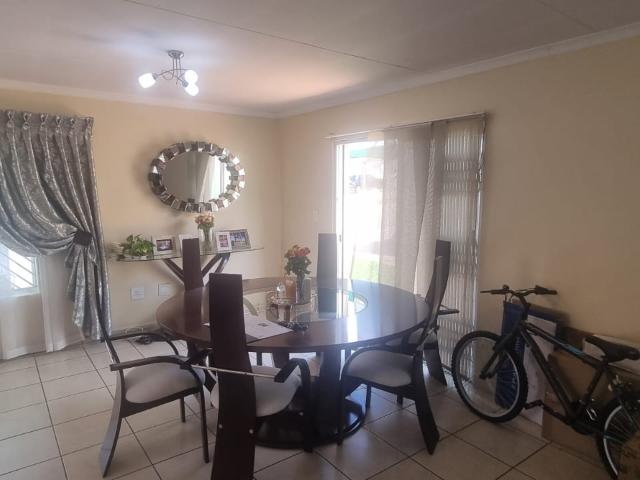 3 Bedroom Townhouse For Sale in Elandspark