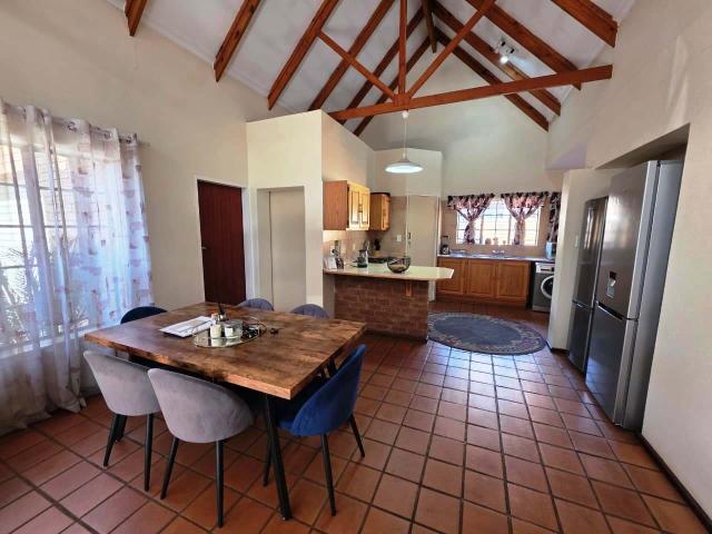 3 Bedroom Townhouse For Sale in Eldoraigne