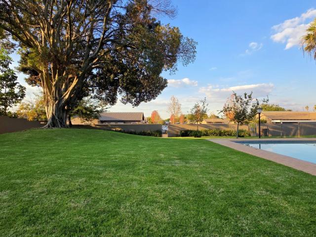 3 Bedroom Townhouse For Sale in Equestria