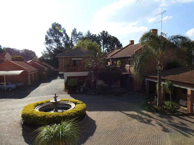 3 Bedroom Townhouse For Sale in Equestria