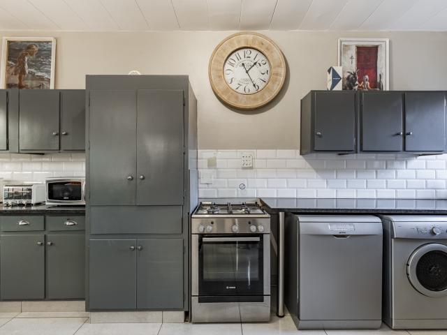 3 Bedroom Townhouse For Sale in Faerie Glen