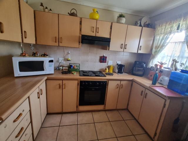 3 Bedroom Townhouse For Sale in Fleurdal